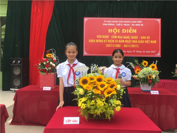 Thi cắm hoa chào mừng ngày nhà giáo Việt Nam - 2018 (4).JPG